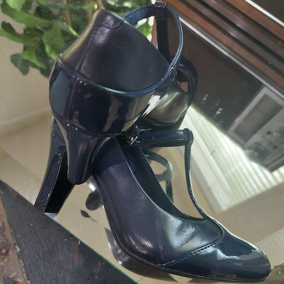 Giani Bernini Women's Sz 5.5M Navy Leather Heels Round Toe T-Strap Mary Jane - Picture 3 of 11